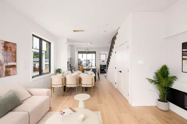 Vancouver, BC V6P 3V1,8088 Laurel ST