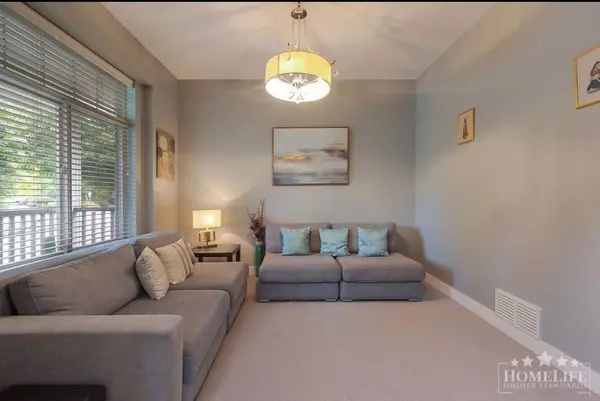 Surrey, BC V3S 1Z1,6779 186 ST