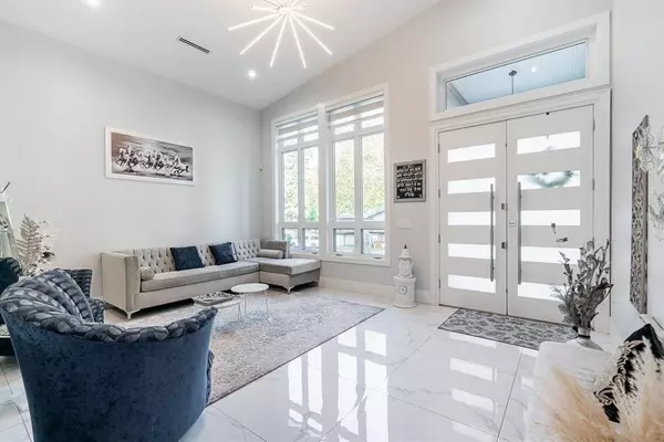 Surrey, BC V3V 6P9,8821 Queen Mary BLVD