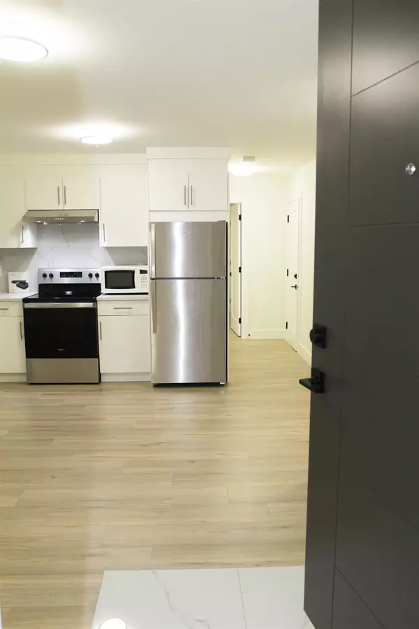 Maple Ridge, BC V2W 0K3,10590 McVeety S 10590 Mcveety St