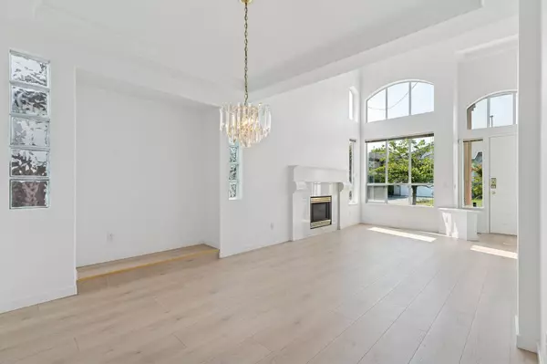 Port Coquitlam, BC V3B 7X9,1239 Thames Close