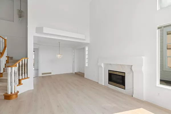 Port Coquitlam, BC V3B 7X9,1239 Thames Close