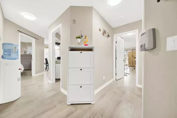 Surrey, BC V3W 1G9,7171 121 ST #216