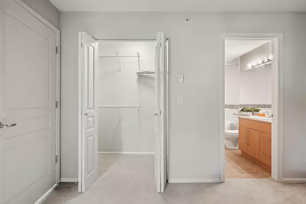 North Vancouver, BC V7K 3E4,1100 E 29th ST #355