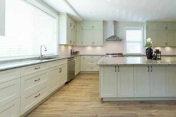 Coquitlam, BC V3K 3K8,1055 Charland AVE