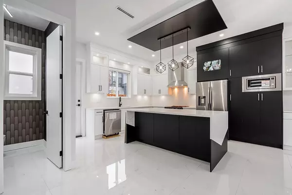 Surrey, BC V3Z 9X5,16649 18a AVE #101