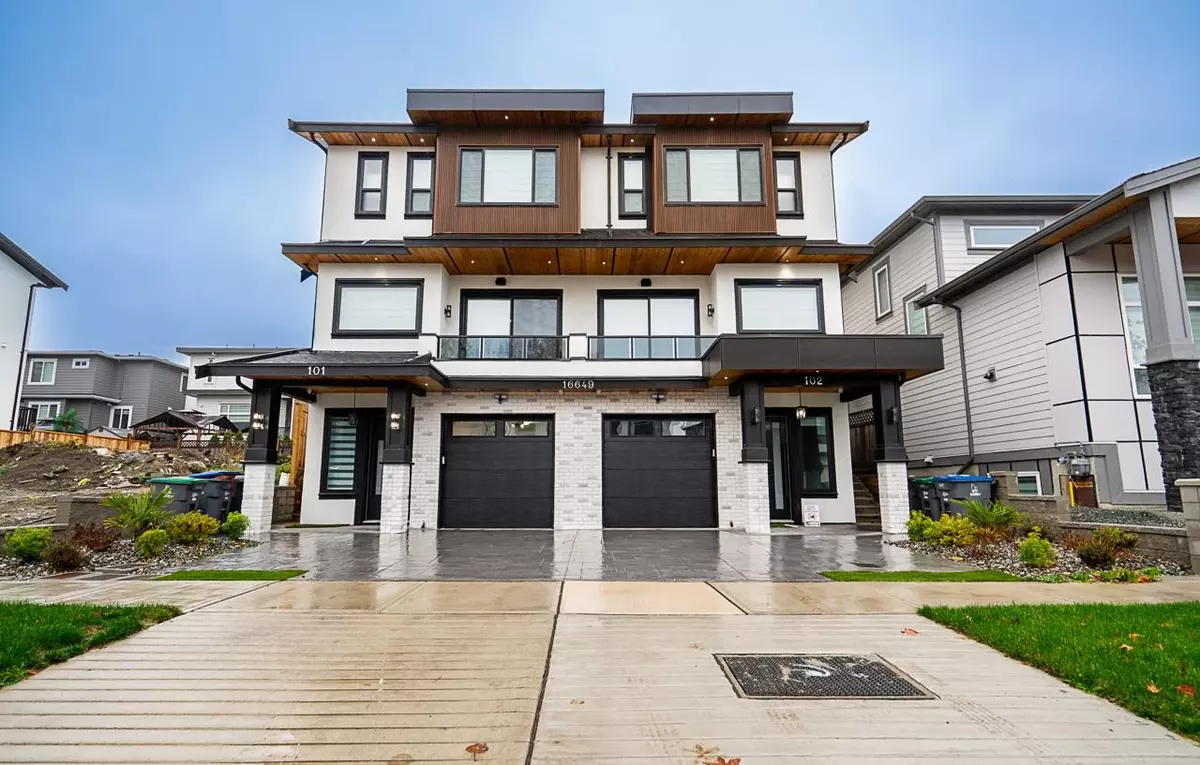 Surrey, BC V3Z 9X5,16649 18a AVE #101