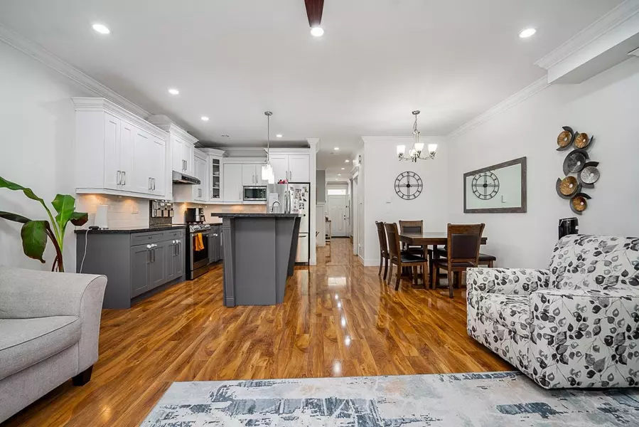 7243 190 ST, Surrey, BC V4N 6E6