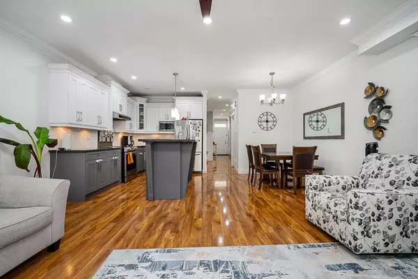 7243 190 ST, Surrey, BC V4N 6E6