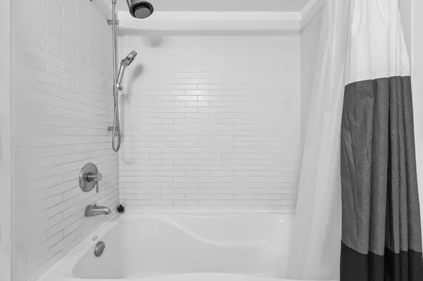 822 Seymour ST #1101 Vancouver, BC V6B 1L7