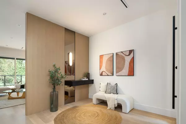 Coquitlam, BC V3E 0V4,1419 Pipeline PL