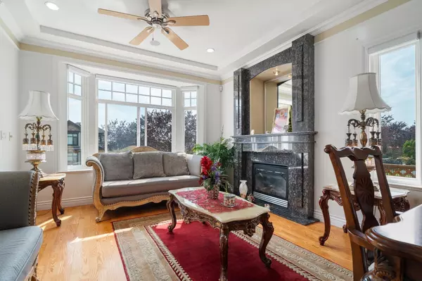 Vancouver, BC V5X 2J8,339 E 63rd AVE