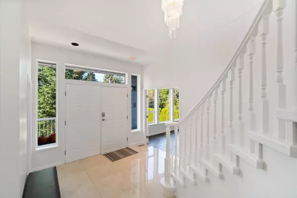 North Vancouver, BC V7N 3E1,456 Montroyal BLVD