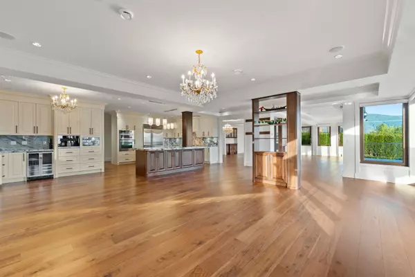 1118 Crestline RD West Vancouver, BC V7S 2E4