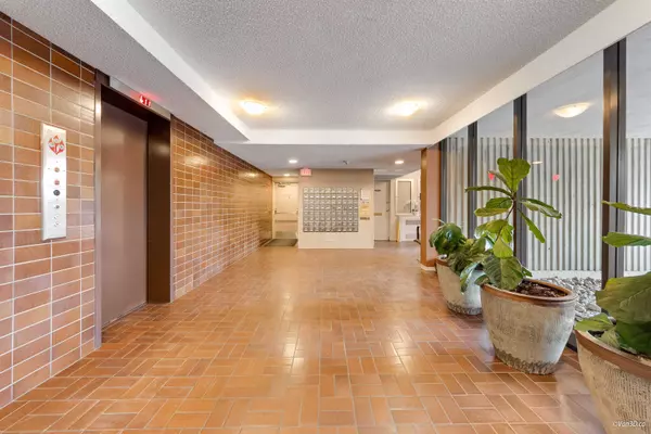 Burnaby, BC V5H 3Y8,6689 Willingdon AVE #905