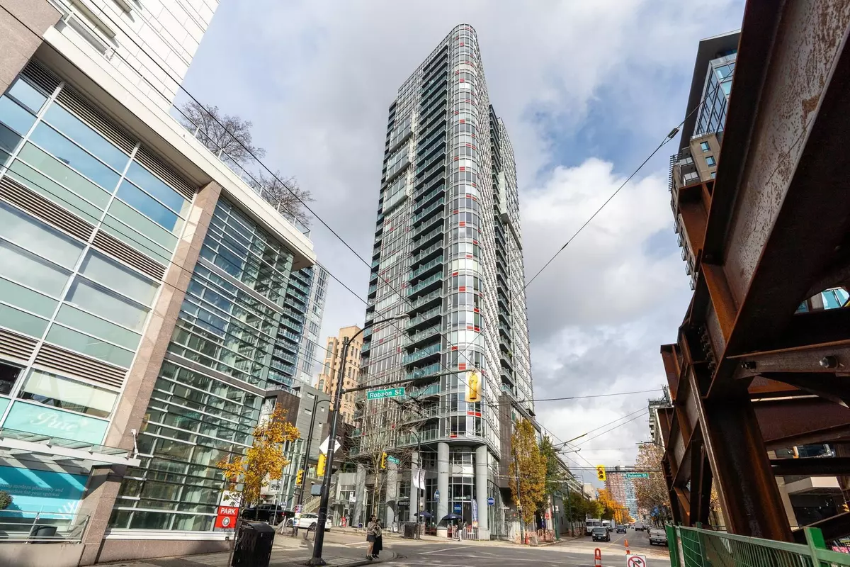 Vancouver, BC V6B 0E8,233 Robson ST #2210