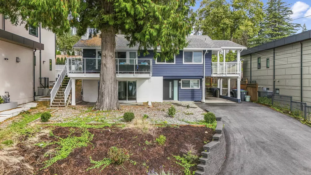 13179 Marine DR, Surrey, BC V4A 1E6
