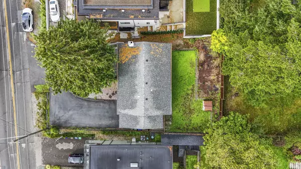 Surrey, BC V4A 1E6,13179 Marine DR