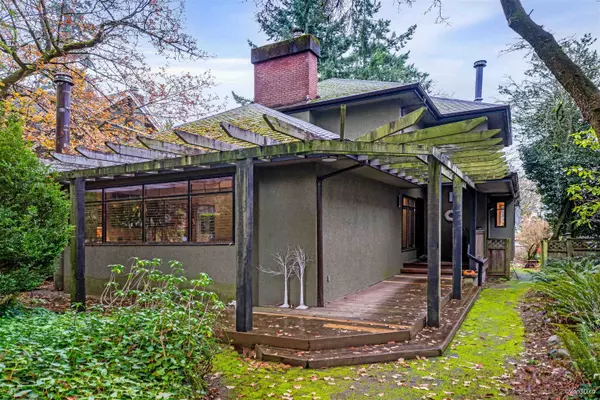 Vancouver, BC V6N 2N7,3758 W 35th AVE