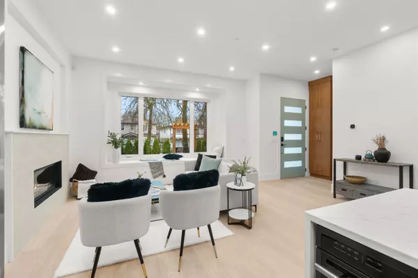 Vancouver, BC V5N 2E2,1822 E 14th AVE #1