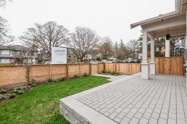 Vancouver, BC V5Y 2C8,448 W 20th AVE #1