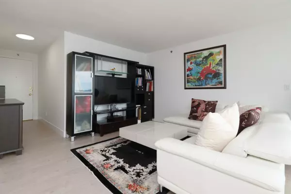 Vancouver, BC V6B 5Z5,289 Drake ST #2202