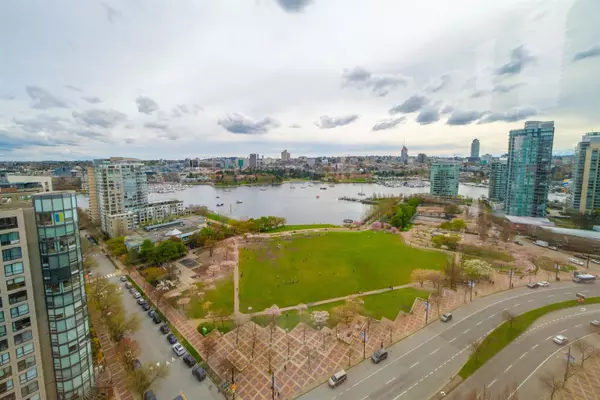 289 Drake ST #2202, Vancouver, BC V6B 5Z5