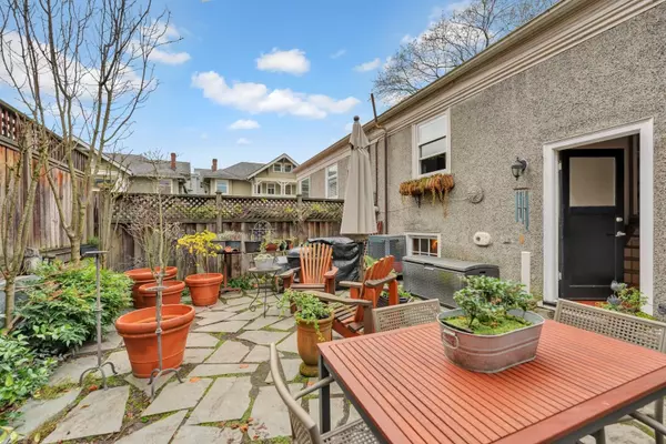 2303 W 3rd AVE, Vancouver, BC V6K 1L6