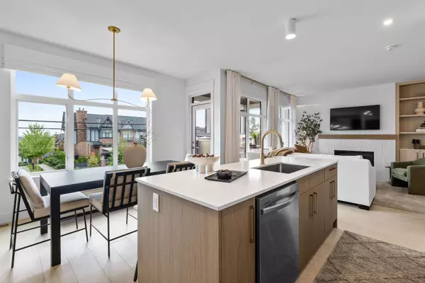 Coquitlam, BC V3B 0S5,3546 Monson CRES #159