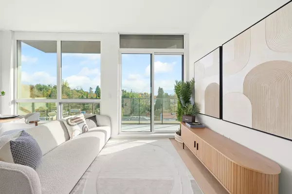 Vancouver, BC V5Z 2Z7,5212 Cambie ST #601