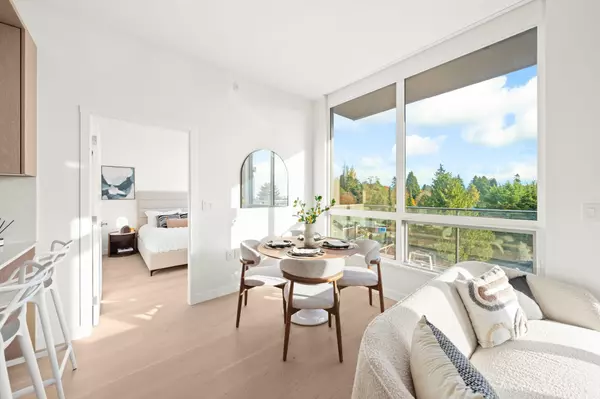 Vancouver, BC V5Z 2Z7,5212 Cambie ST #601