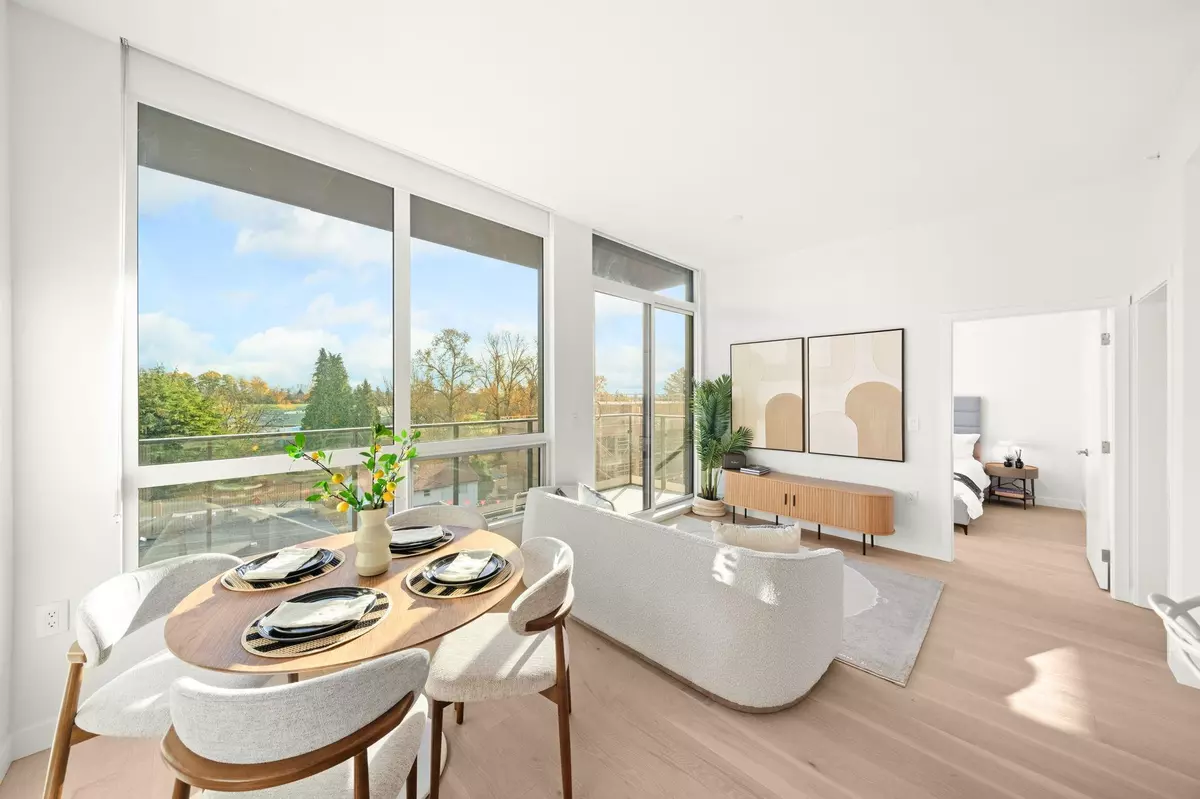 Vancouver, BC V5Z 2Z7,5212 Cambie ST #601