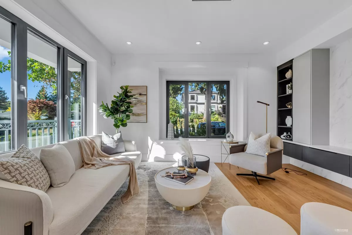 Vancouver, BC V6P 2V8,8420 Wiltshire ST