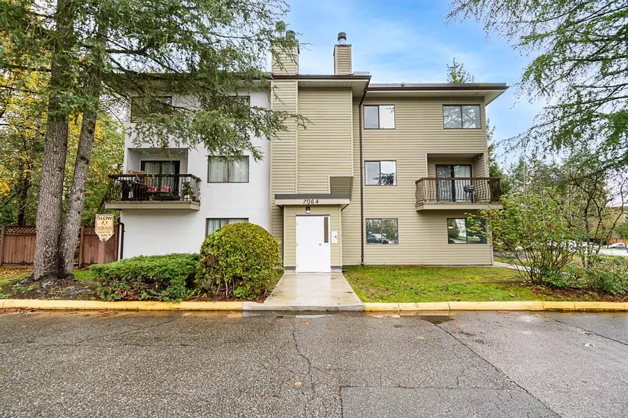 7064 133b ST #101, Surrey, BC V3W 8A4