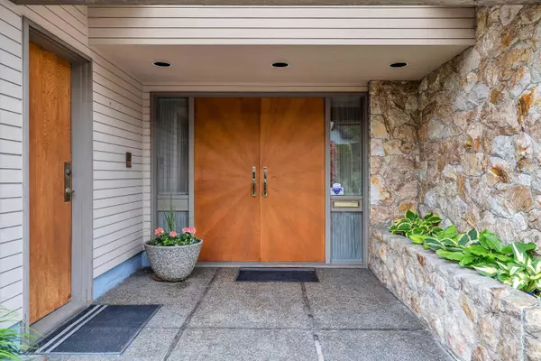 Richmond, BC V7C 3G4,8660 Camden CRES