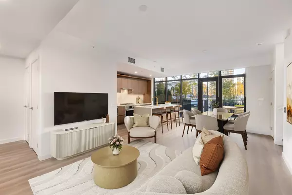 Burnaby, BC V5H 0L7,5987 Wilson AVE #106