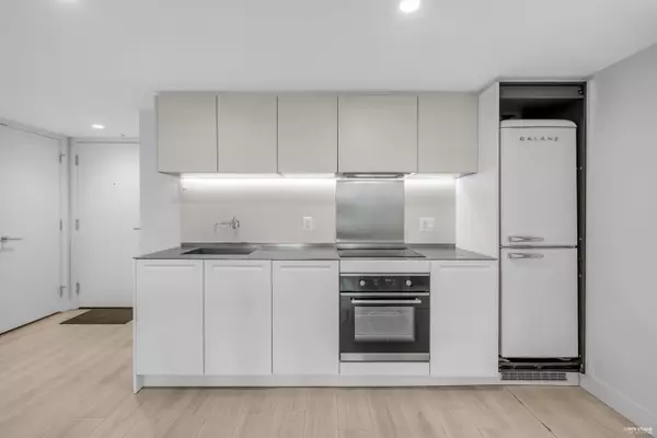 Vancouver, BC V6Z 1W1,1133 Hornby ST #1902