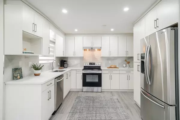 Surrey, BC V3W 2G1,13429 68 AVE