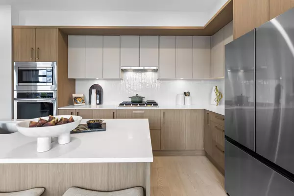 3546 Monson CRES #111, Coquitlam, BC V3B 0S5