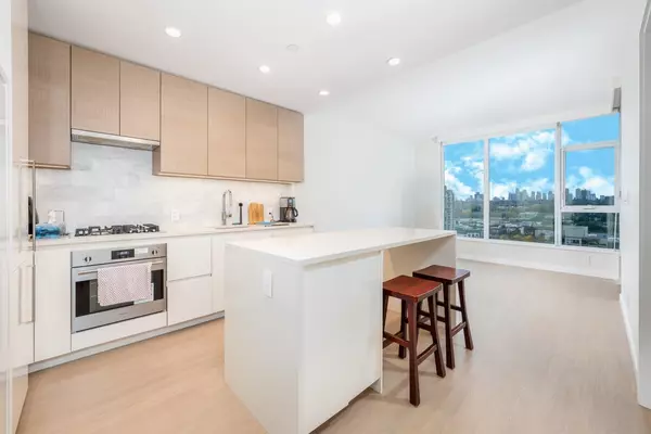 Burnaby, BC V5C 0N9,4168 Lougheed HWY #2301