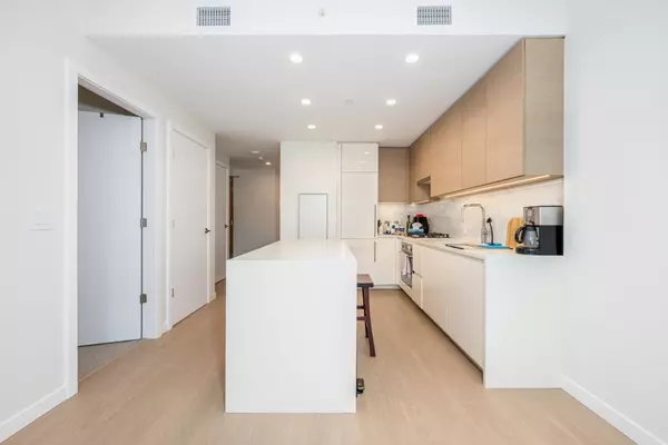 4168 Lougheed HWY #2301, Burnaby, BC V5C 0N9