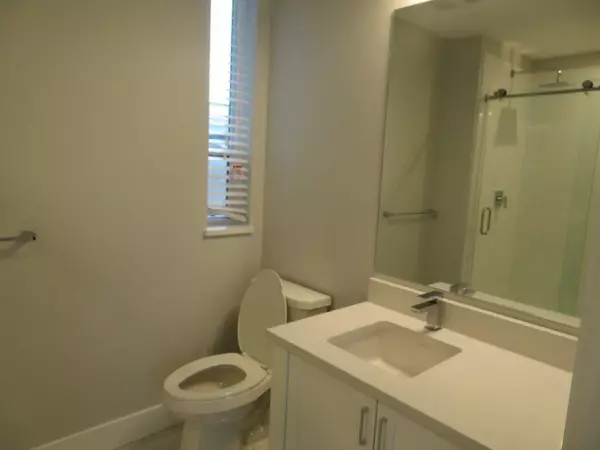 2180 Kelly AVE #4322 Port Coquitlam, BC V3C 3B1