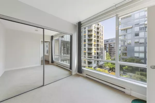 1783 Manitoba ST #621 Vancouver, BC V5Y 0K1