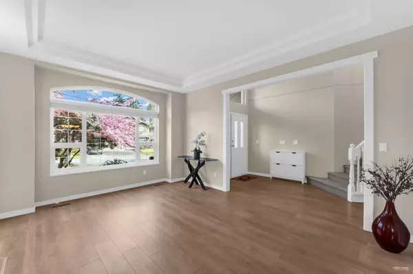 Surrey, BC V4N 4S4,15674 101a AVE