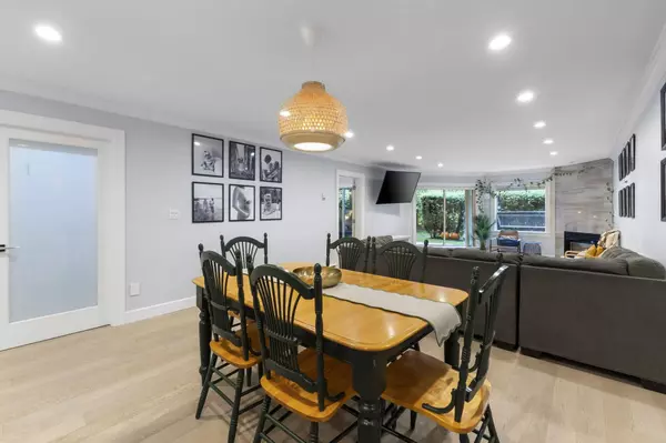 1500 Ostler CT #102 North Vancouver, BC V7G 2S2