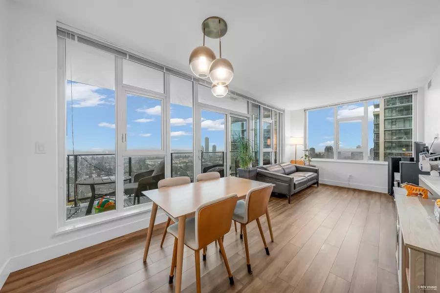 7303 Noble LN #2010, Burnaby, BC V3N 0H2