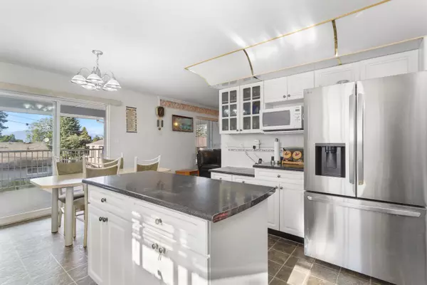 Surrey, BC V3V 7S5,12185 98a AVE