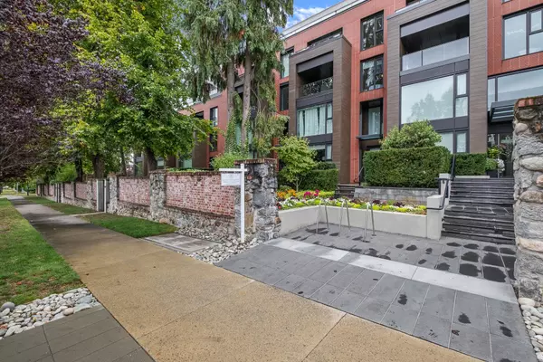 Vancouver, BC V6P 0H7,1571 W 57th AVE #305