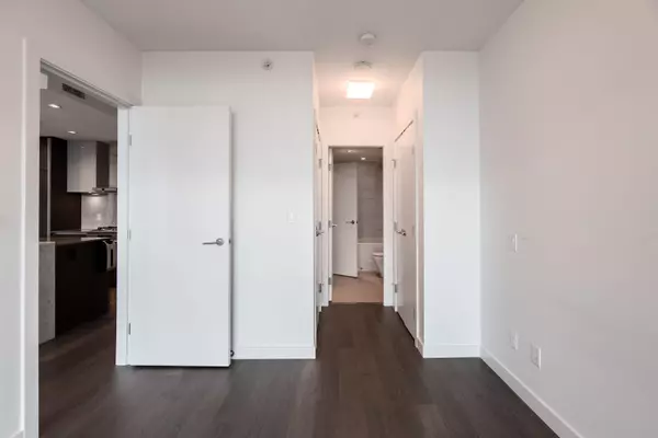 6098 Station ST #3706 Burnaby, BC V5H 0H4