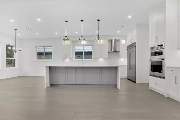 16633 Bell RD Surrey, BC V3S 1H7